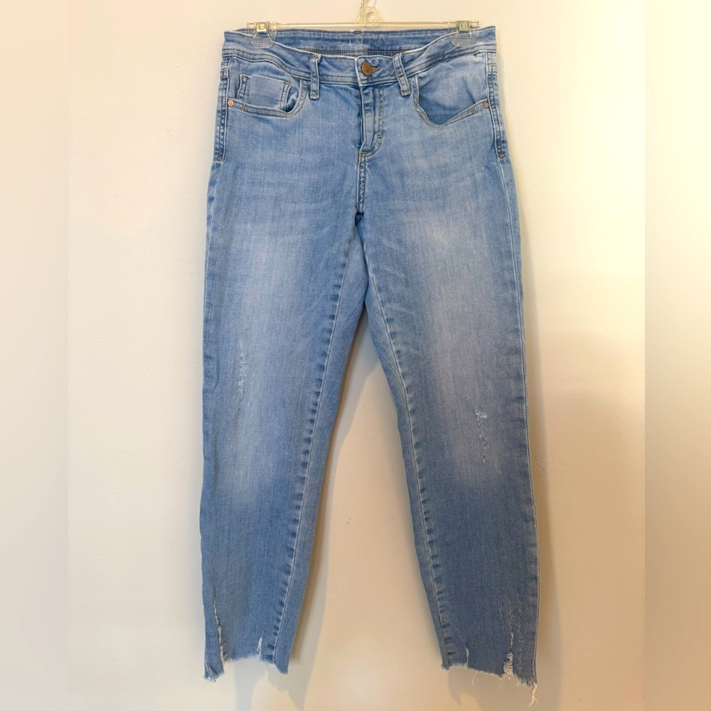 Zara Z1975 Women’s Basic Denim Light Wash Distressed Tapered Ankle Jeans Size 6